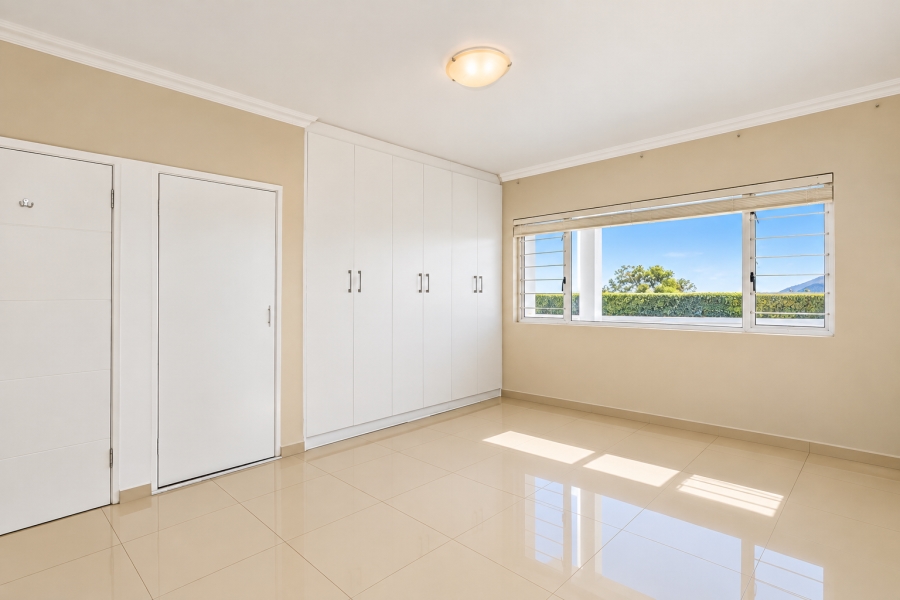 To Let 2 Bedroom Property for Rent in Camps Bay Western Cape